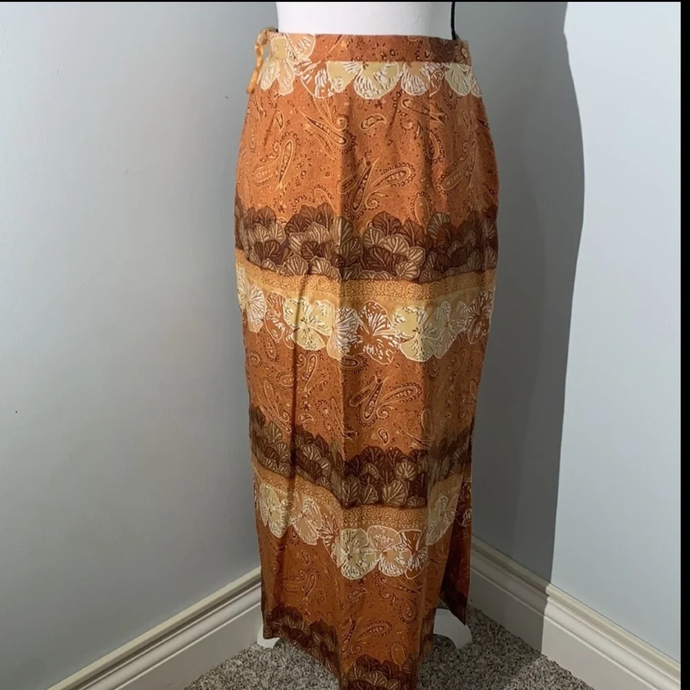 💯% Silk Vintage Chic Paisley Maxi Skirt in Brown and Cream